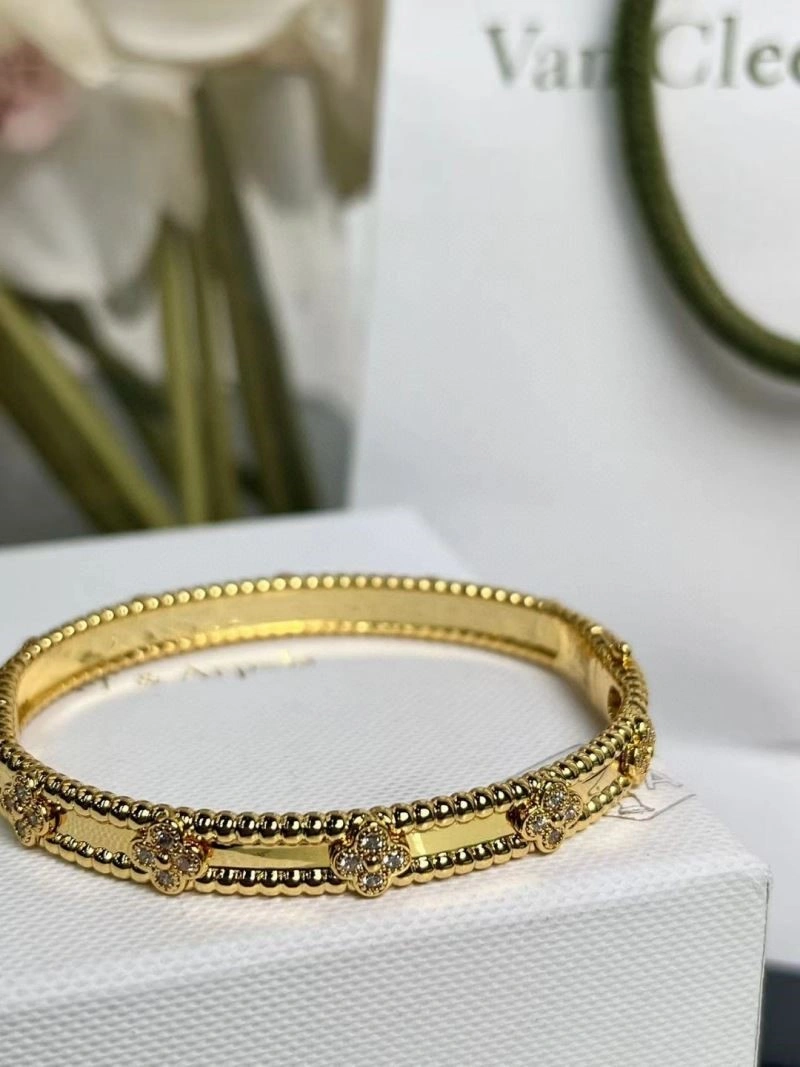 Vca Bracelets Functional 254857