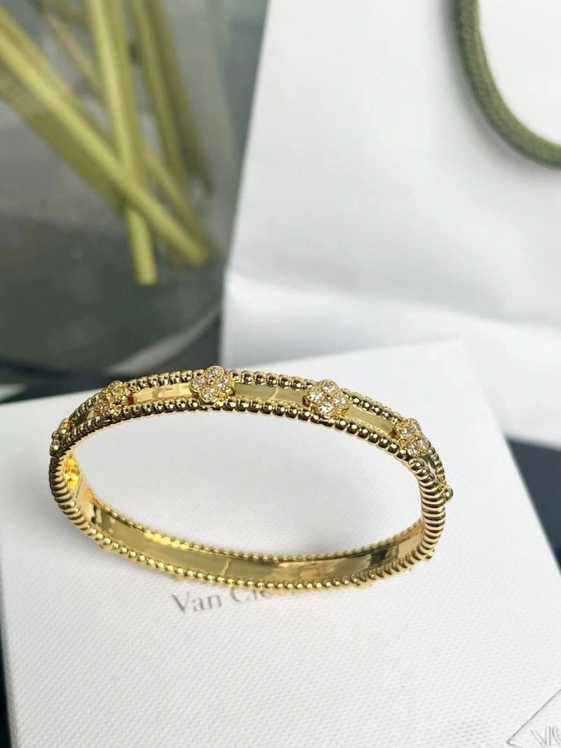 Vca Bracelets Functional 254857