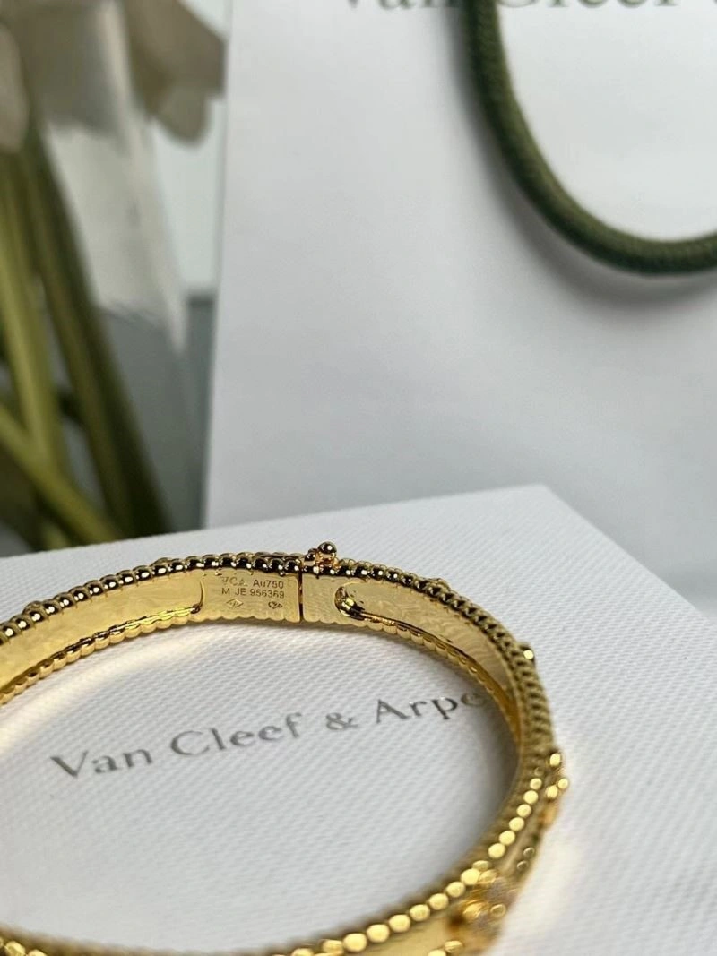 Vca Bracelets Functional 254857