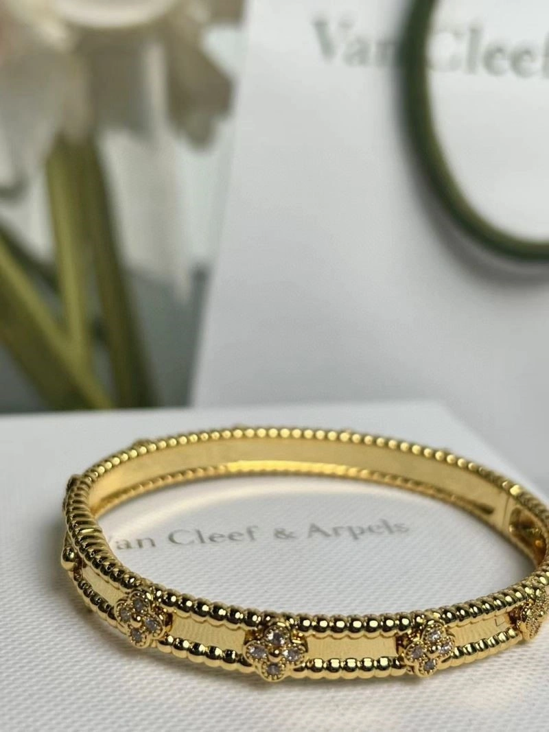 Vca Bracelets Functional 254857