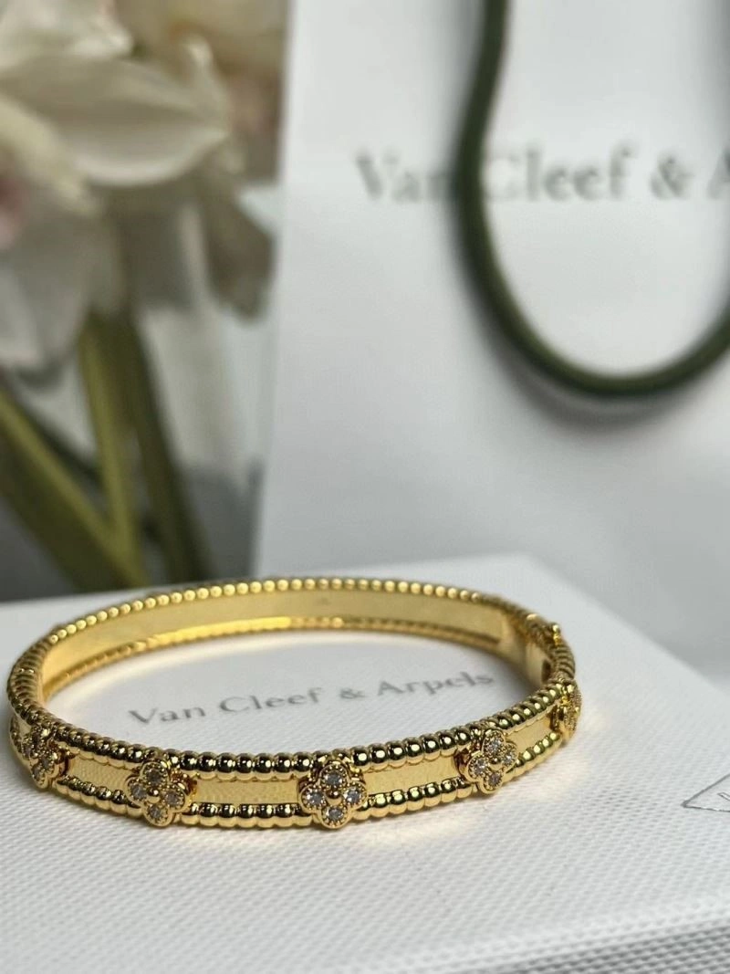 Vca Bracelets Functional 254857