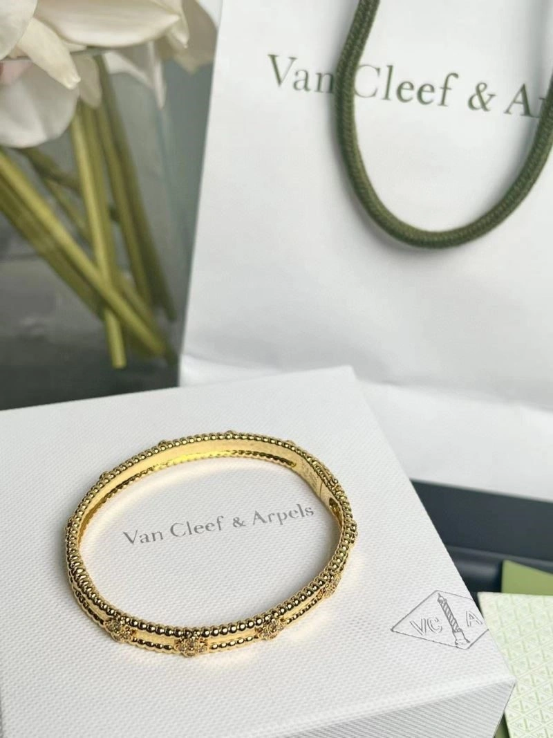 Vca Bracelets Functional 254857
