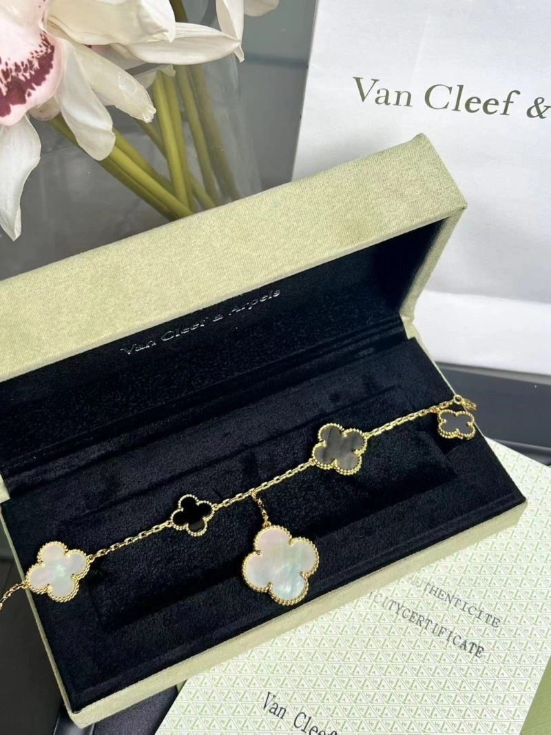 Efficient Vca Bracelets 254860