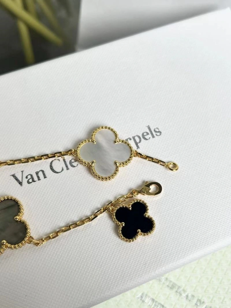 Efficient Vca Bracelets 254860