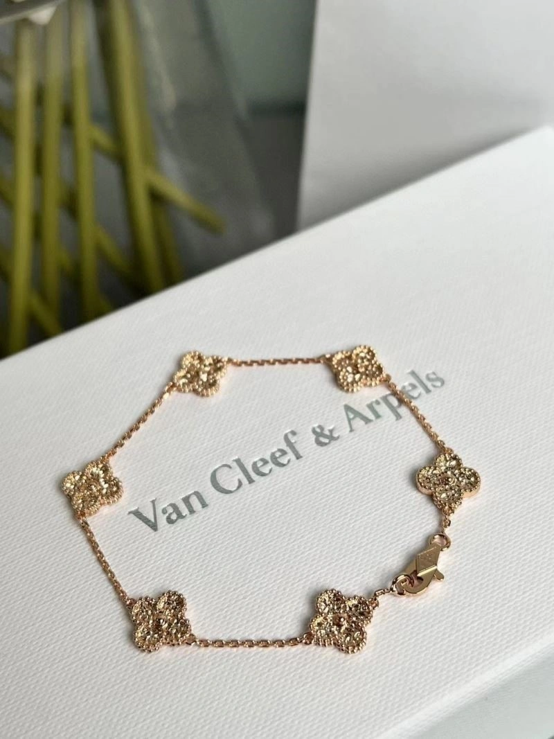 NewStyle Vca Bracelets 254859