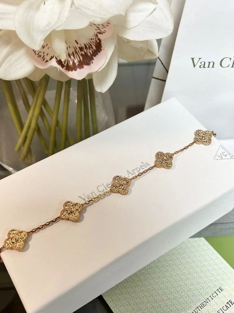 Vca Bracelets Refined 254865