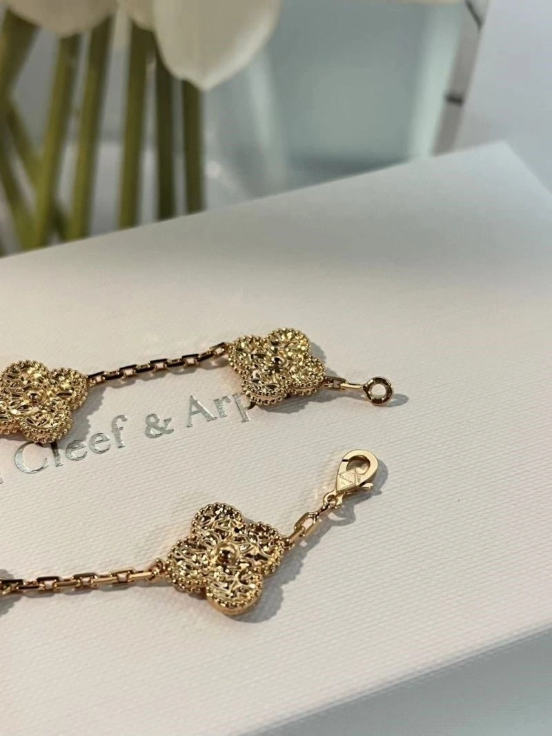 Vca Bracelets Refined 254865