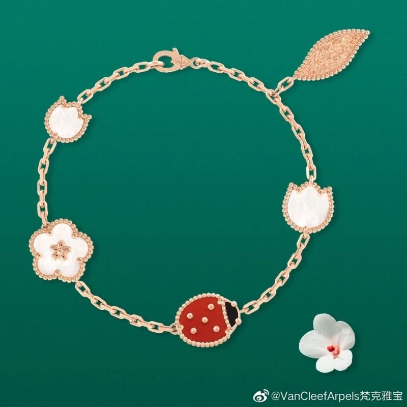 Seasonal Vca Bracelets 254879