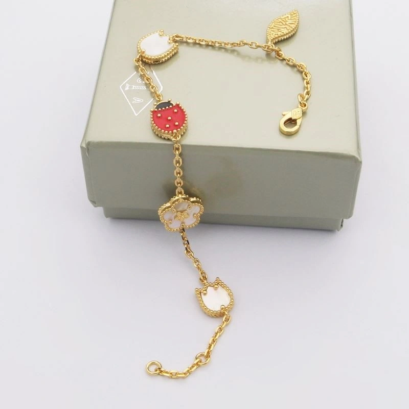 Seasonal Vca Bracelets 254879