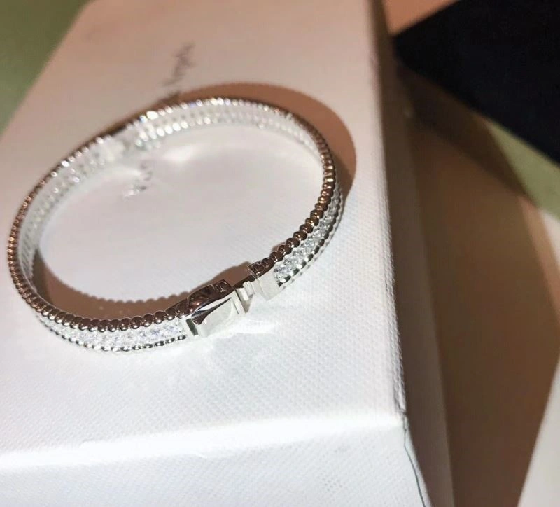 Sophisticated Vca Bracelets 254856