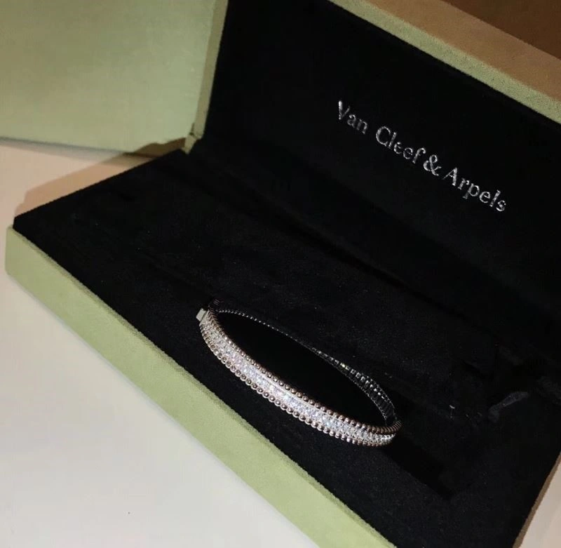 Sophisticated Vca Bracelets 254856
