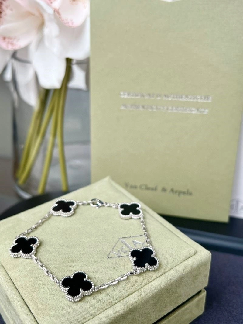 Reliable Vca Bracelets 254827