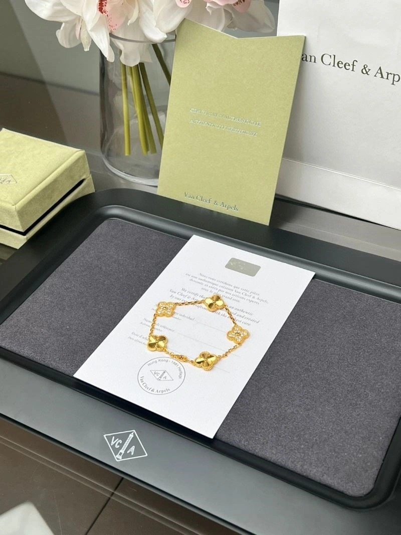 NewStyle Vca Bracelets 254817