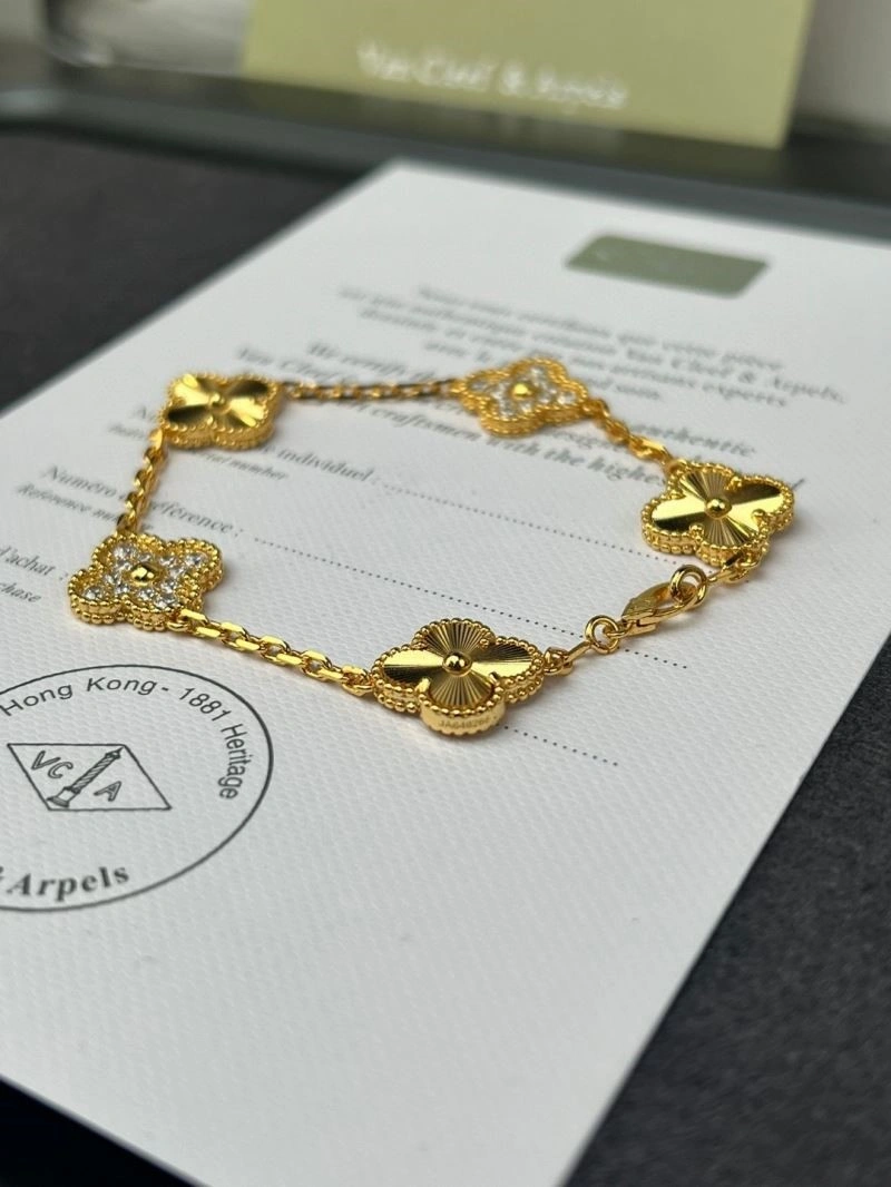 NewStyle Vca Bracelets 254817