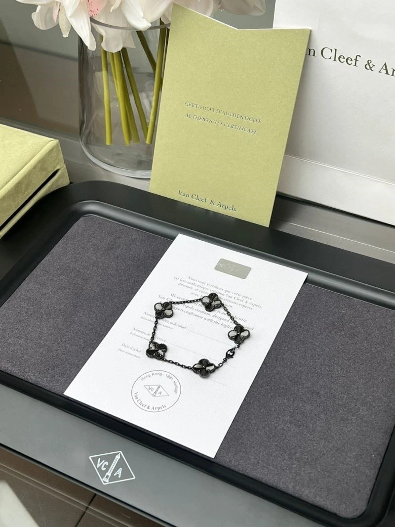 Vca Bracelets Lightweight 254826