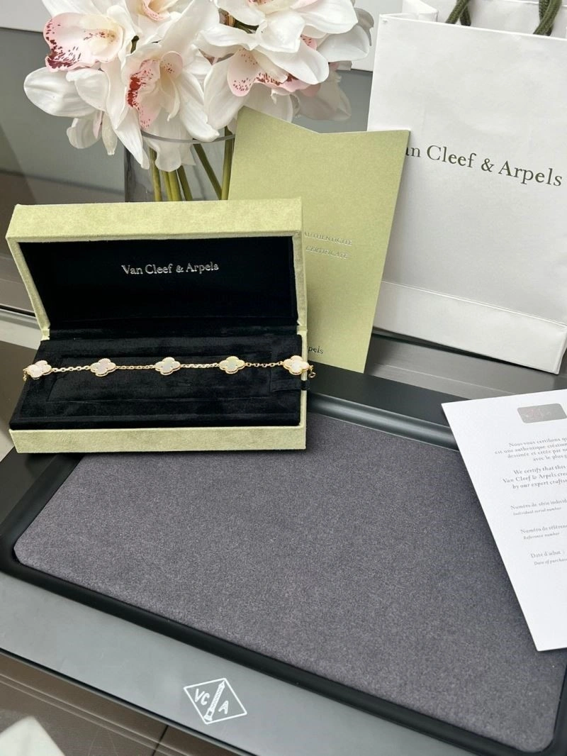 Snug Vca Bracelets 254816