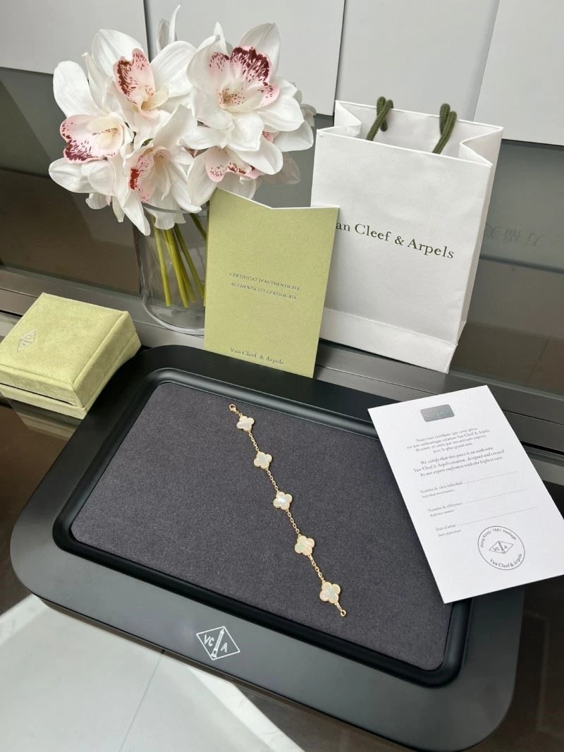 Snug Vca Bracelets 254816