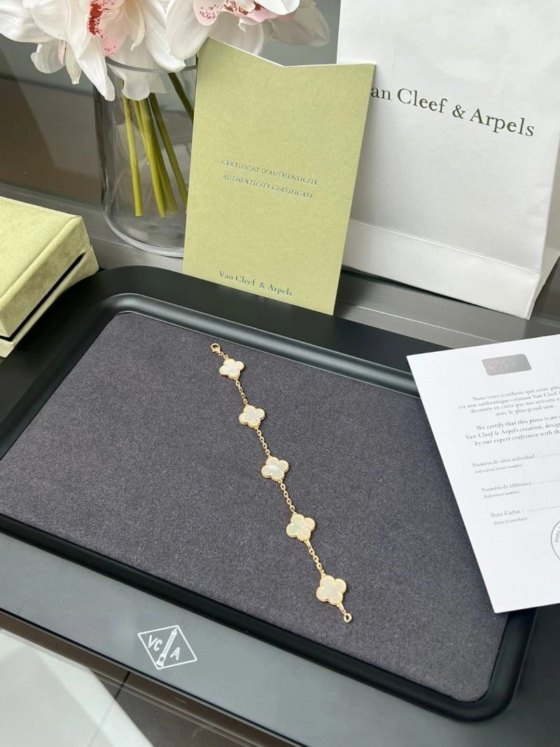 Snug Vca Bracelets 254816