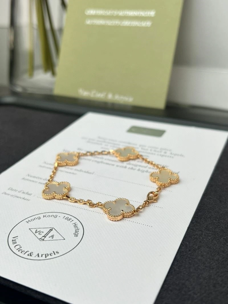 Snug Vca Bracelets 254816