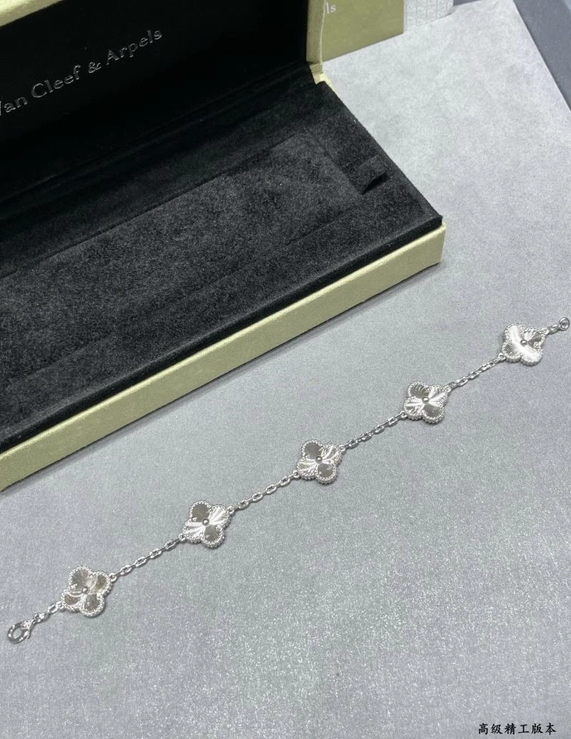 Packable Vca Bracelets 254848