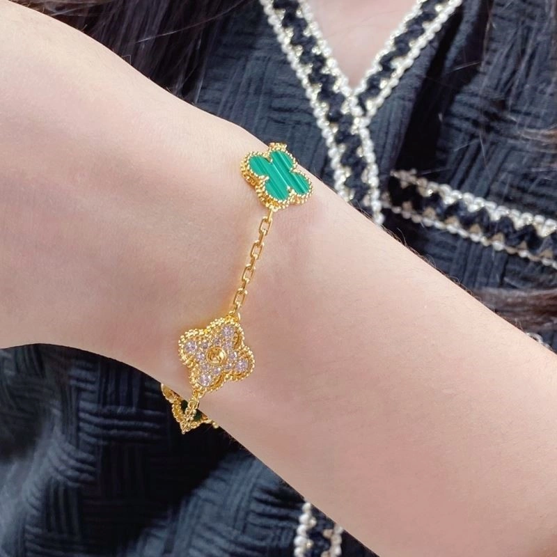 Unique Vca Bracelets 254819