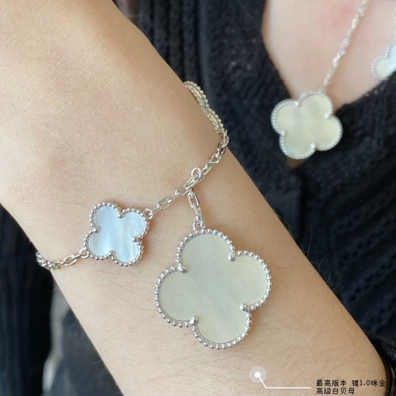 Vca Bracelets FashionForward 254843