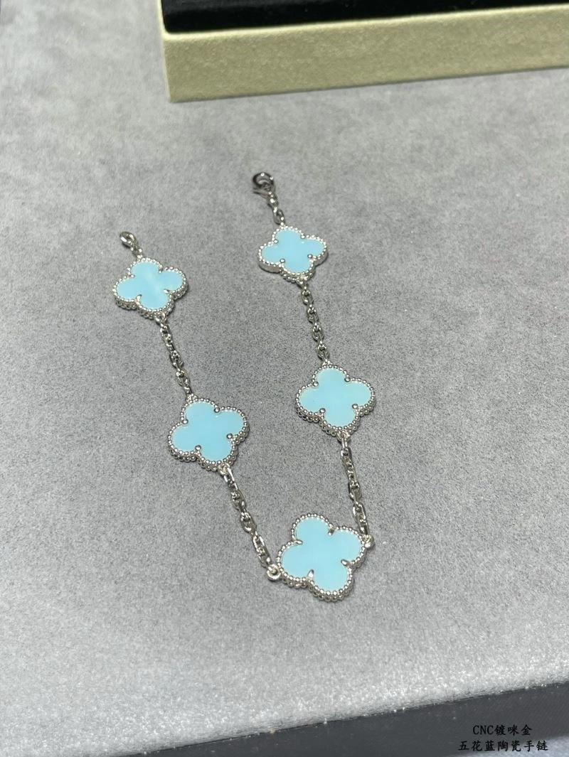 Vca Bracelets Lightweight 254810