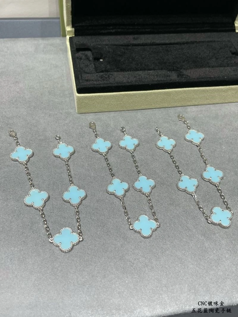 Vca Bracelets Lightweight 254810