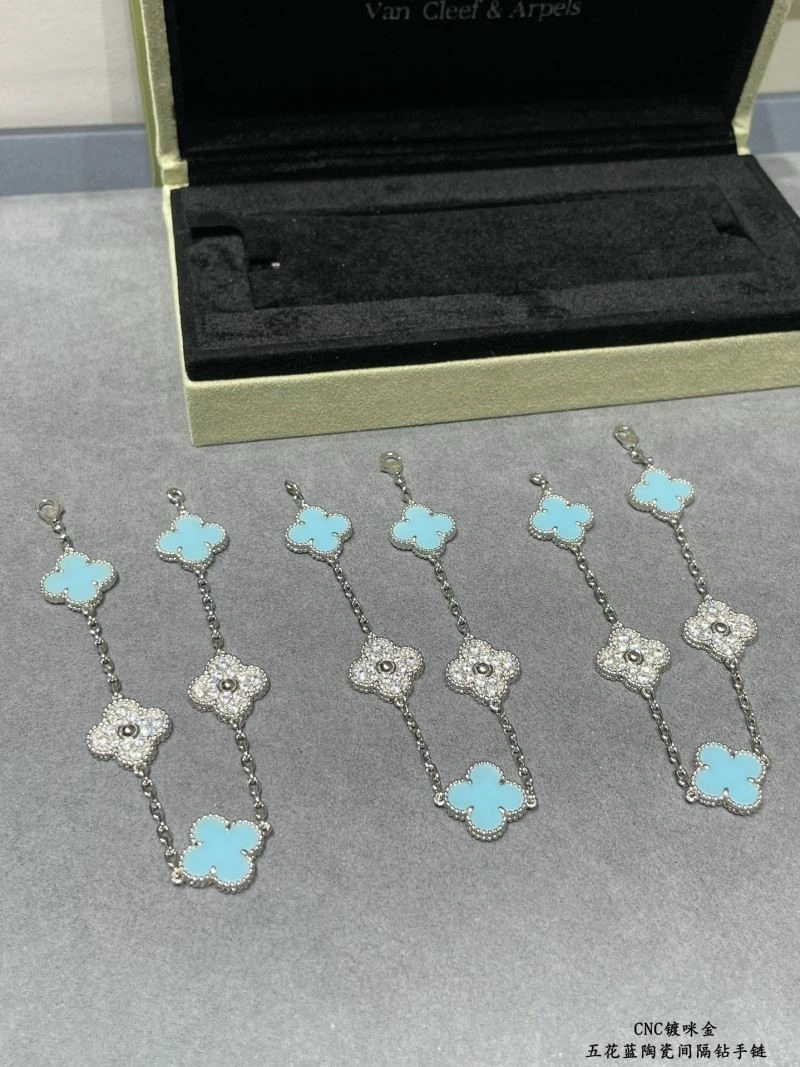 Tailored Vca Bracelets 254807
