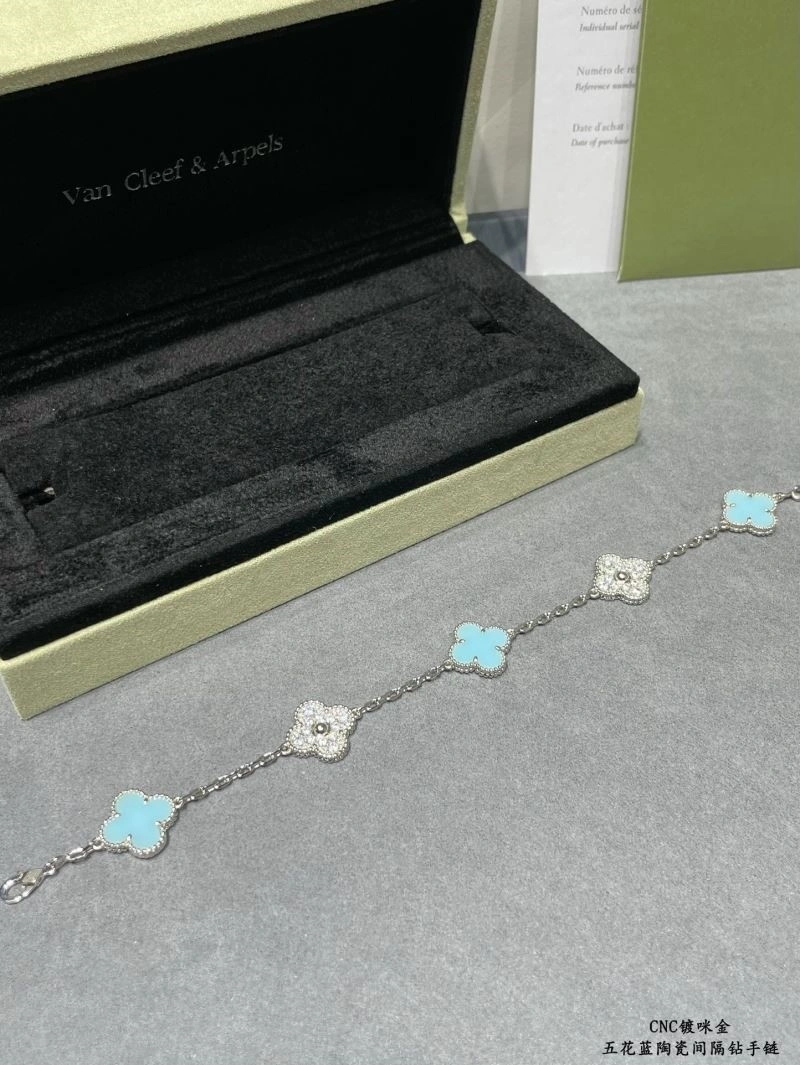 Tailored Vca Bracelets 254807