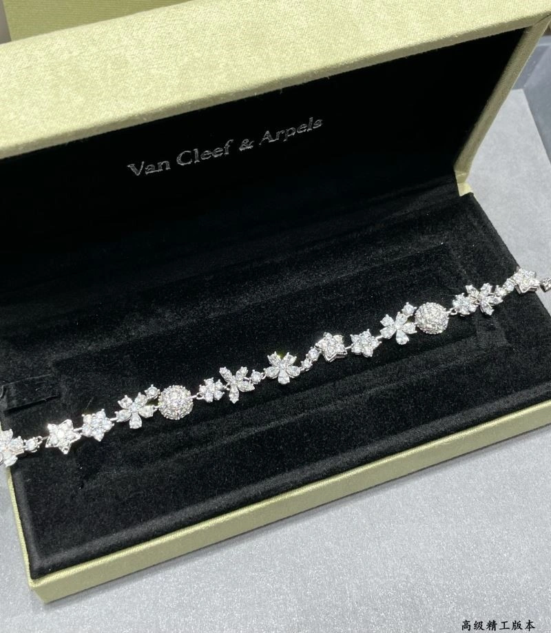 SmoothTexture Vca Bracelets 254777