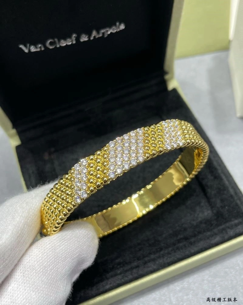 Vca Bracelets NewStyle 254801