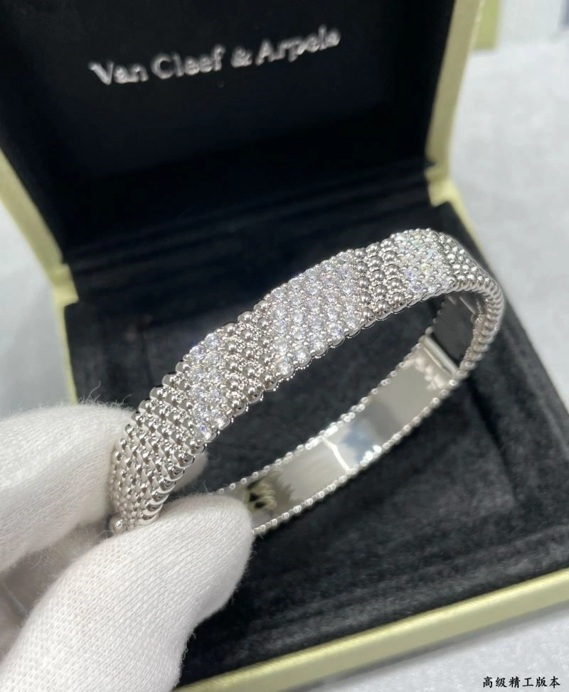 Vca Bracelets NewStyle 254801