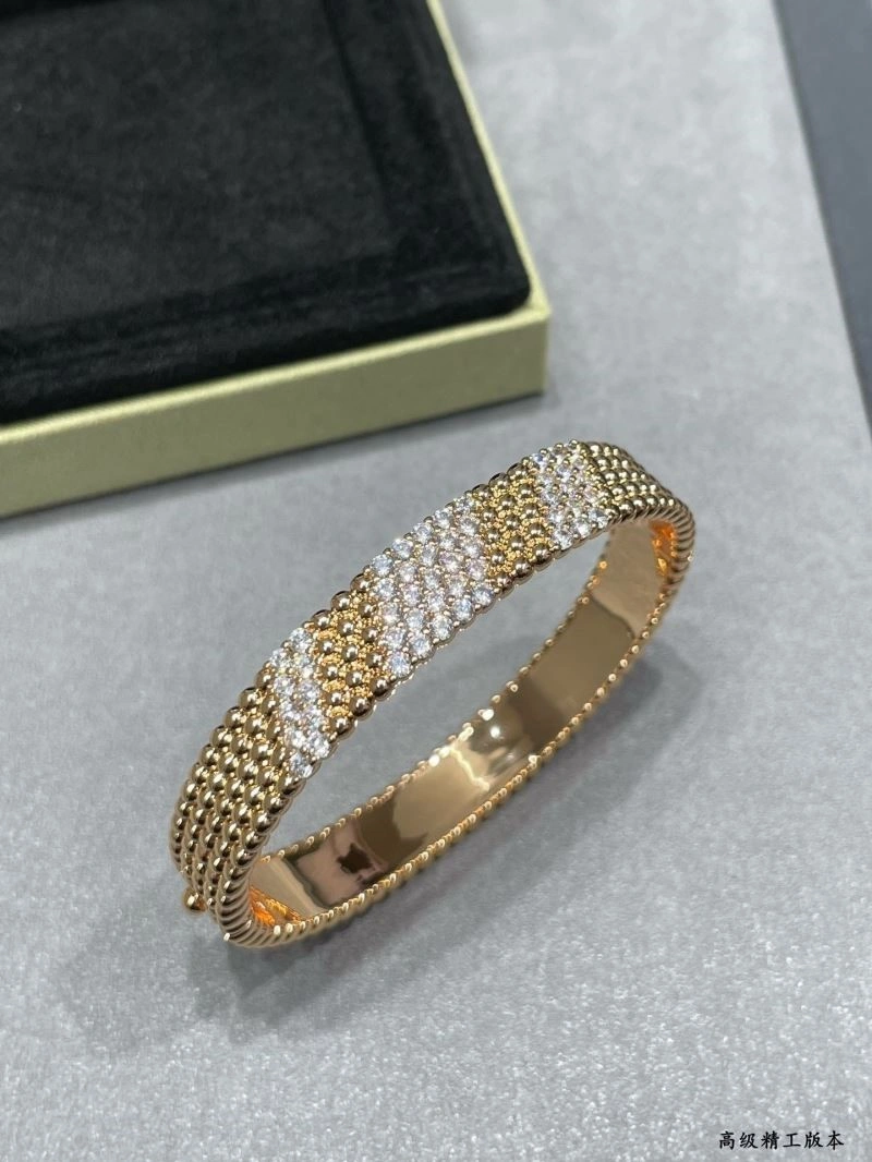 Vca Bracelets NewStyle 254801