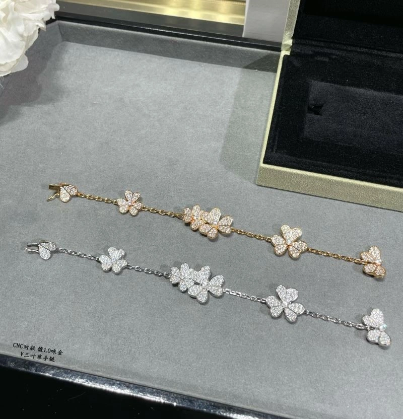TravelReady Vca Bracelets 254803