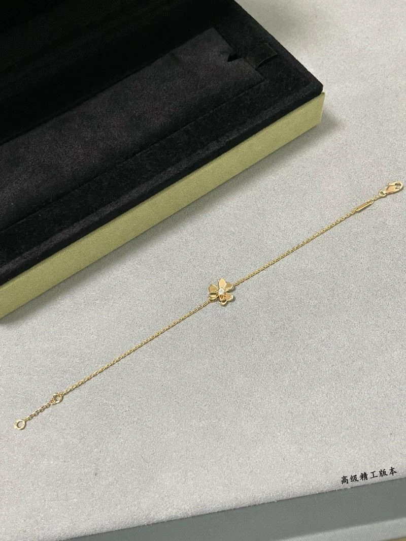 Premium Vca Bracelets 254791