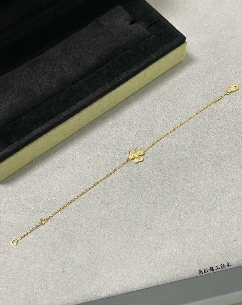 Premium Vca Bracelets 254791