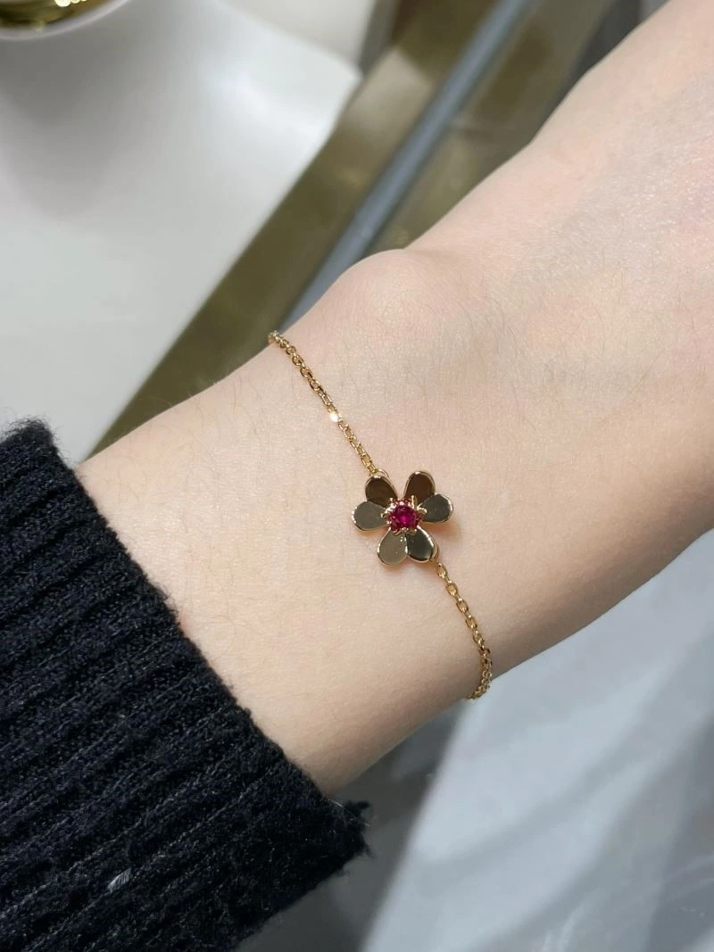 Bright Vca Bracelets 254789