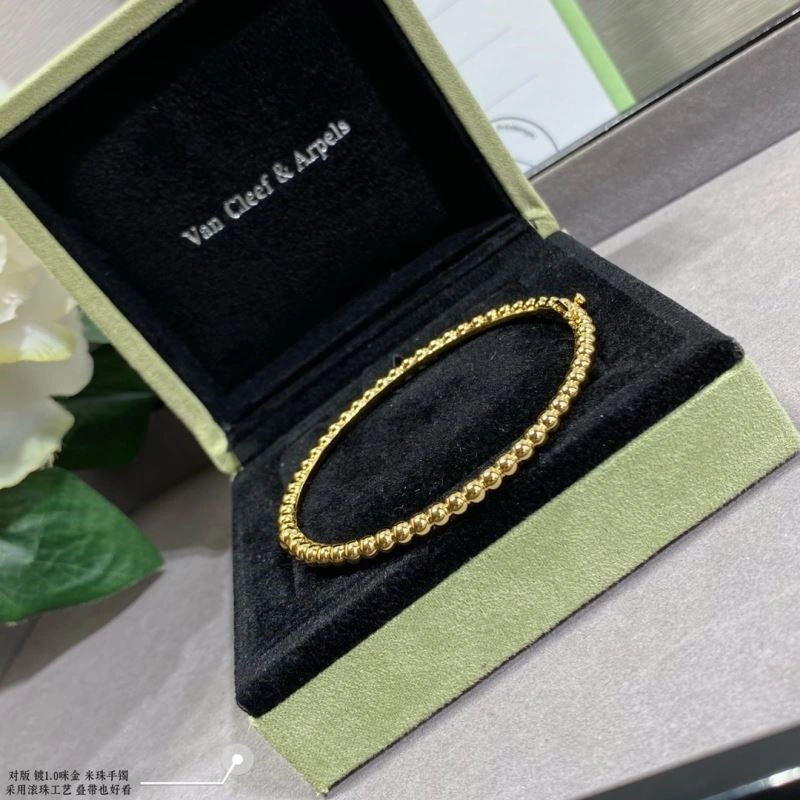 Vca Bracelets BestValue 254783