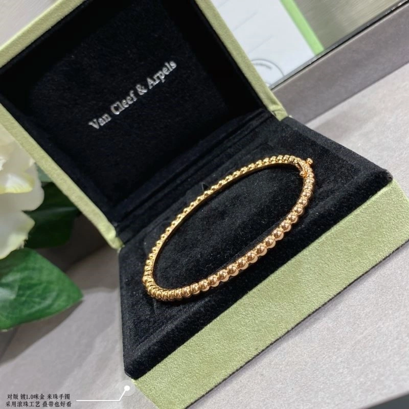 Vca Bracelets BestValue 254783