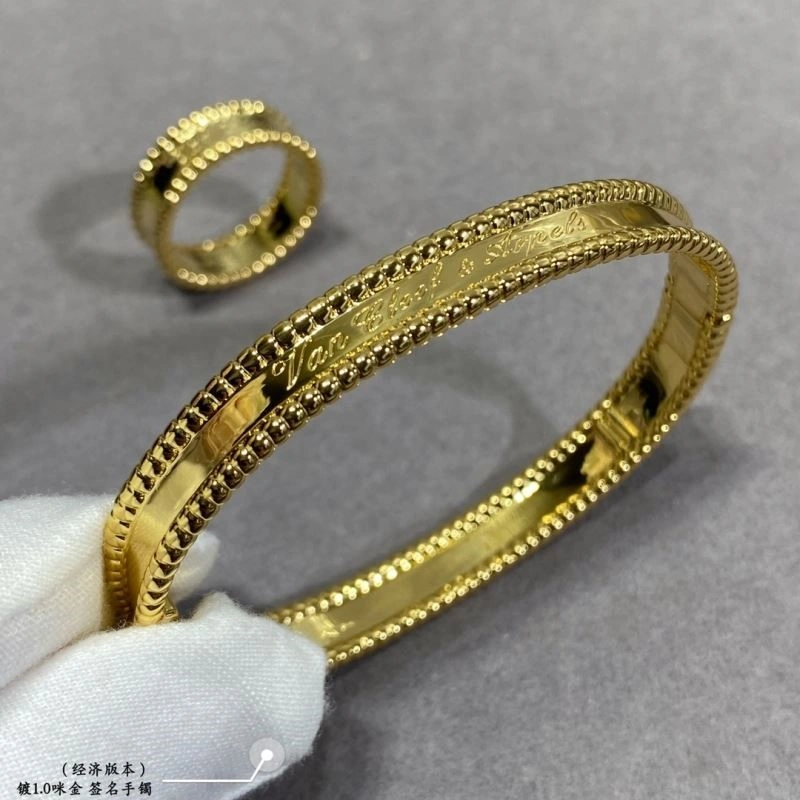 Affordable Vca Bracelets 254802