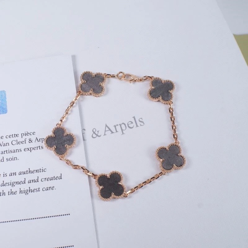 Vca Bracelets NewStyle 254795