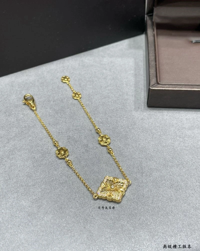 WellDesigned Vca Bracelets 254596
