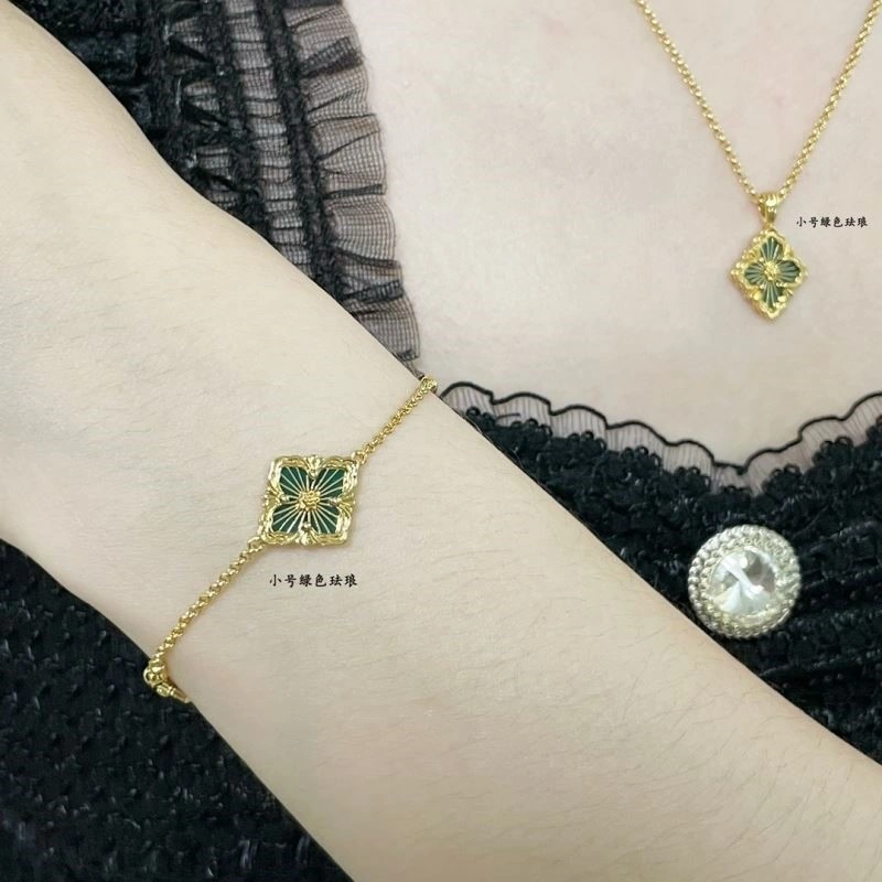 Vca Bracelets FashionForward 254584