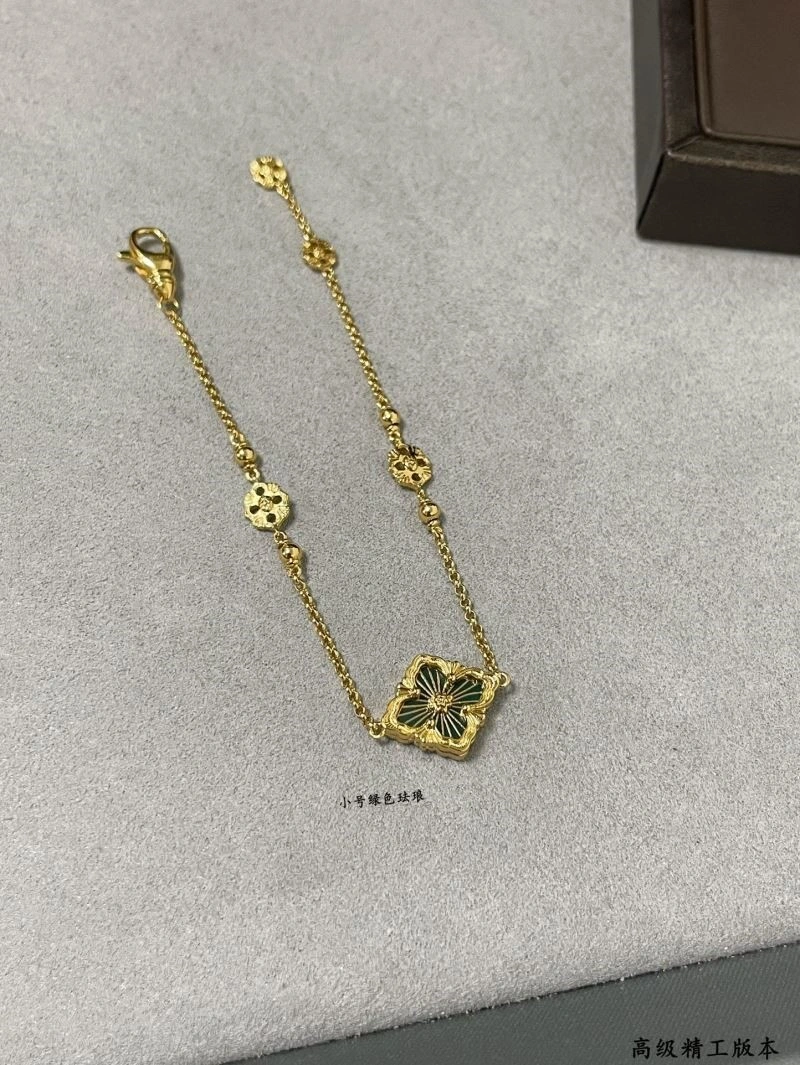Vca Bracelets FashionForward 254584