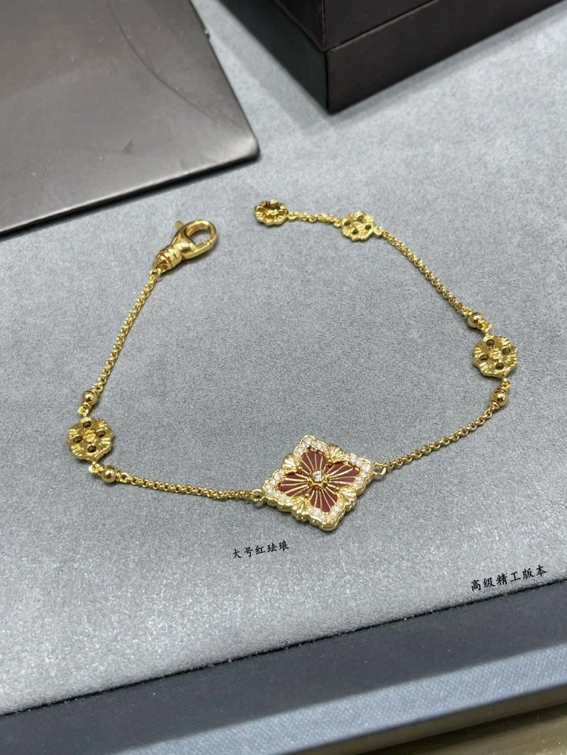 Refined Vca Bracelets 254566