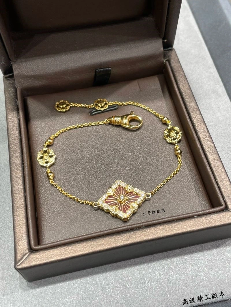 Refined Vca Bracelets 254566