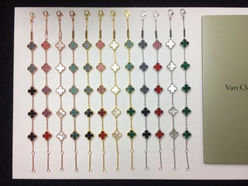 Stretchable Vca Bracelets 254562