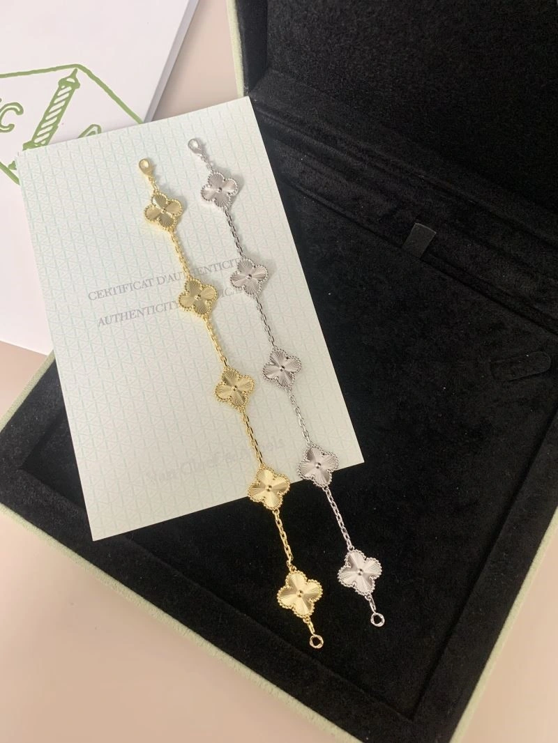 Vca Bracelets Refined 254542