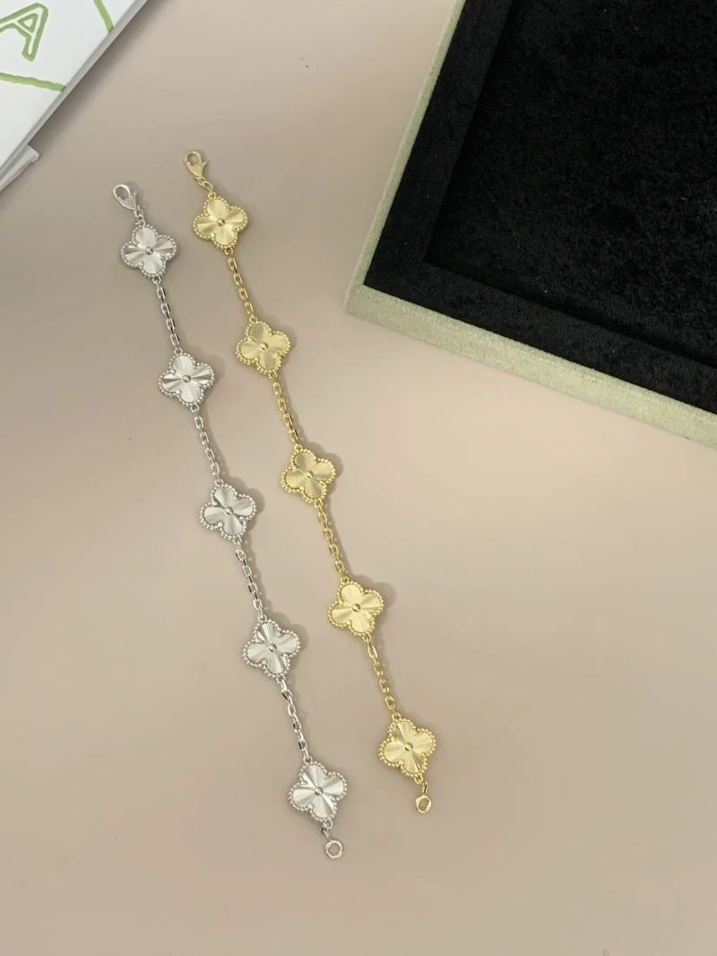 Vca Bracelets Refined 254542